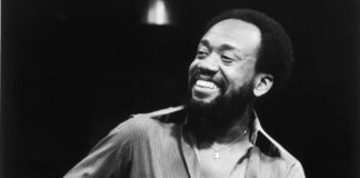 19-12-2025 Hoy hubiera cumplido años Maurice White, cantautor estadounidense, de la banda Earth, Wind & Fire