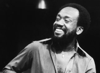 19-12-2025 Hoy hubiera cumplido años Maurice White, cantautor estadounidense, de la banda Earth, Wind & Fire