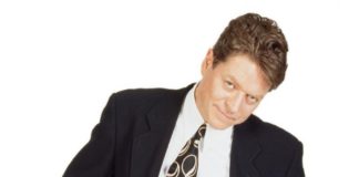 19-01-2026 Hoy hubiera cumplido años Robert Palmer, cantante británico