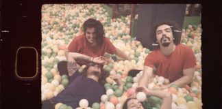 Hermana Furia sigue desgranando su disco debut «Todo Mal» con «Locxs» el cuarto track.