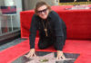 Don McLean inmortalizado en Hollywood Boulevard con una estrella en Hollywood Walk Of Fame