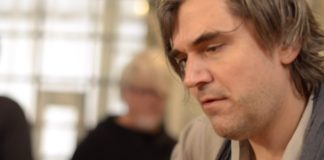 SESSION AMERICANA El cancionero AMERICANO en un concierto improvisado.