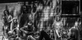 La banda sueca, THE RIVEN, se abre camino por Europa con su nuevo single «On Time»