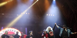 LOS SUAVES agotan los vinilos azules en 24h y publican EN DOBLE VINILO NEGRO (700 copias numeradas) su directo con invitados ‘LA NOCHE MÁS SUAVE’