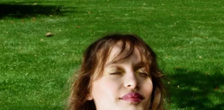 Lucía Alegría nos lleva a nuestra infancia con su nuevo single