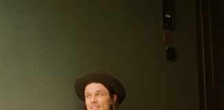 James Bay Lanza “Easy Distraction” y Anuncia Nuevo Álbum con Colaboración de Brandon Flowers