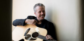 Jason Isbell anuncia una gira en solitario por Europa y Reino Unido para 2025