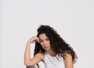 María Aguilera, actriz, bailarina y autora del libro «Estoy aquí por si te pasa»