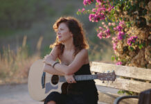 Elena Ley presenta Connectando, su nuevo álbum entre Italia y España