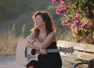 Elena Ley presenta Connectando, su nuevo álbum entre Italia y España