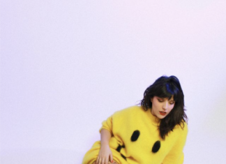 Nina Raku desafía la dictadura de la imagen con “Sociedad Espectacular”, su nuevo single que llega al Top 50 LH Magazin